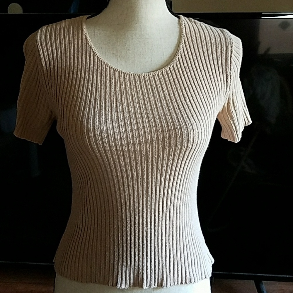 Cream colored top sz S juniors
